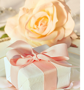 Wedding gifts and favours